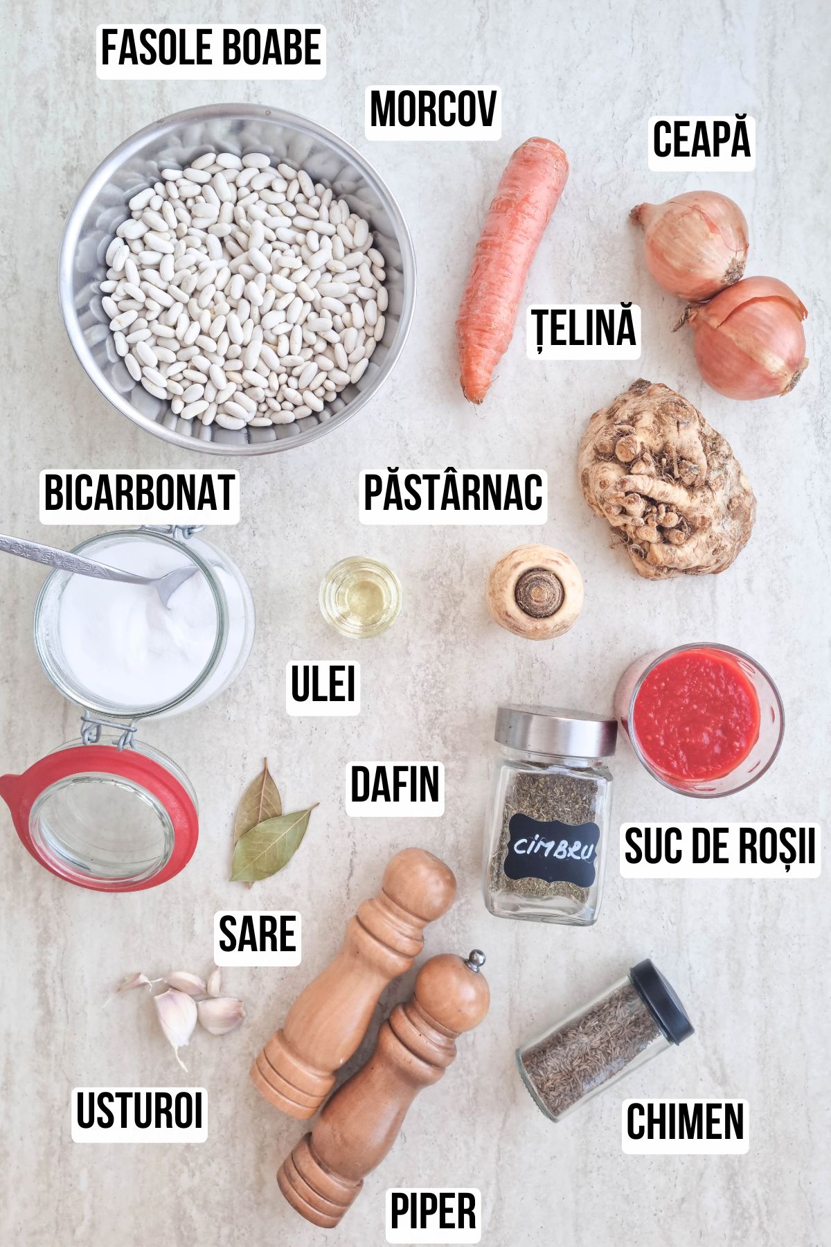 Ingrediente pentru mâncare de fasole: fasole boabe uscată, ceapă, morcov, păstârnac, țelină, usturoi, suc de roșii, condimente