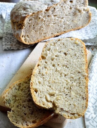 Pâine cu maia rapidă şi seminţe de tot felul