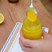 Dressing de muștar, ulei și suc de lămâie pentru salata orientală de post
