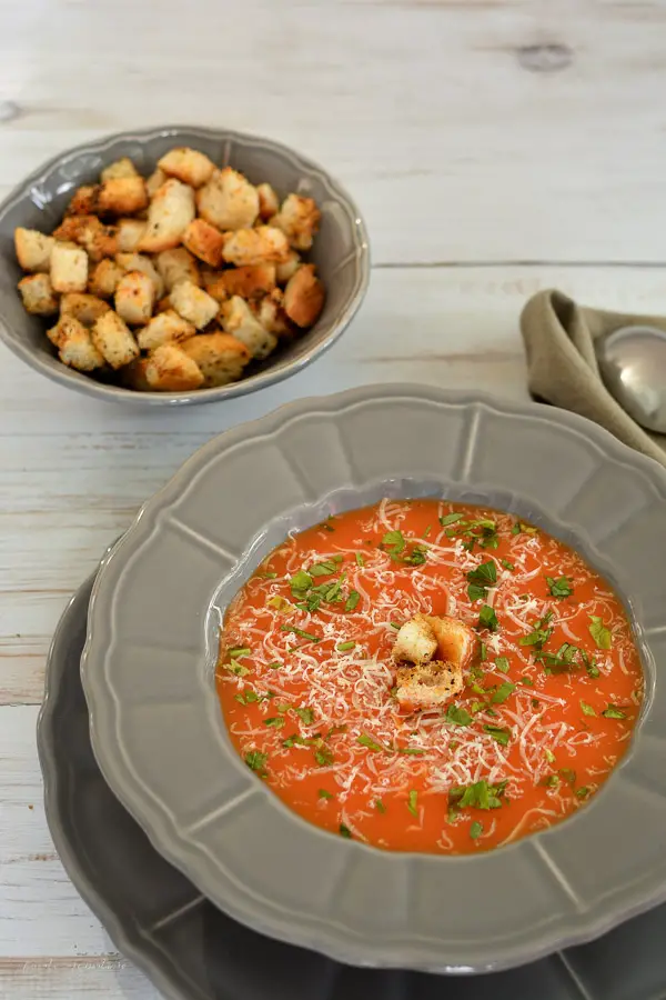 Supă cremă de morcovi și ardei