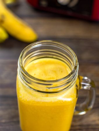 Smoothie vegan cu banane