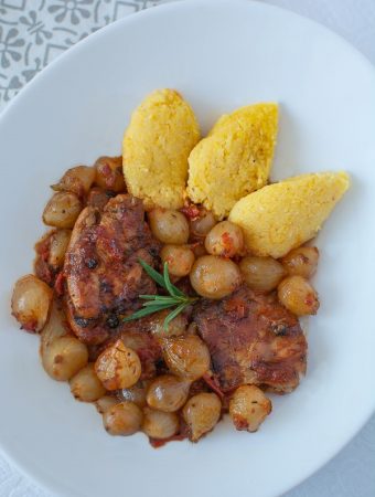 Tocăniță de pui cu arpagic