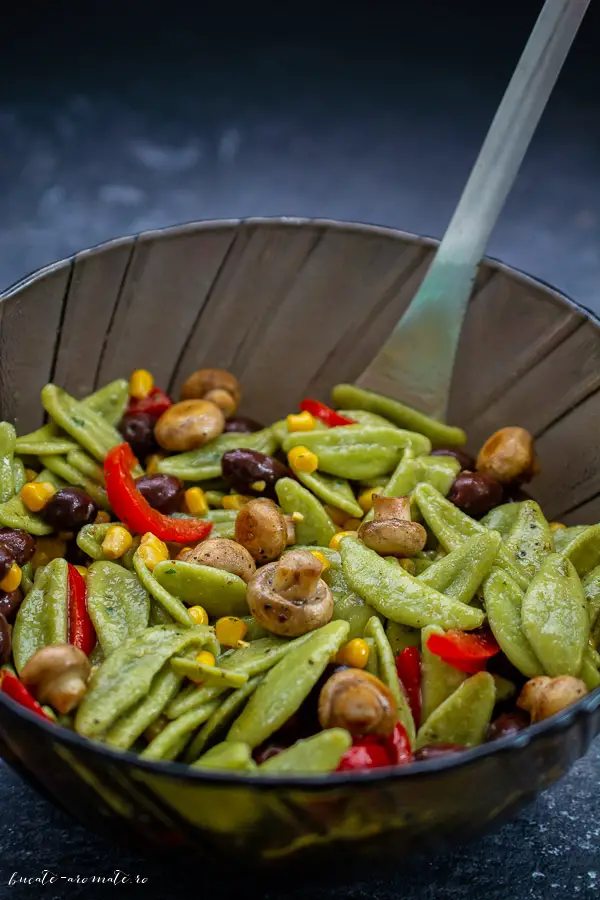 Salata de paste verzi cu legume