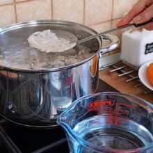 cum se indeparteaza spuma la supa de pui