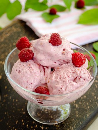 Inghetata de casa cu zmeura