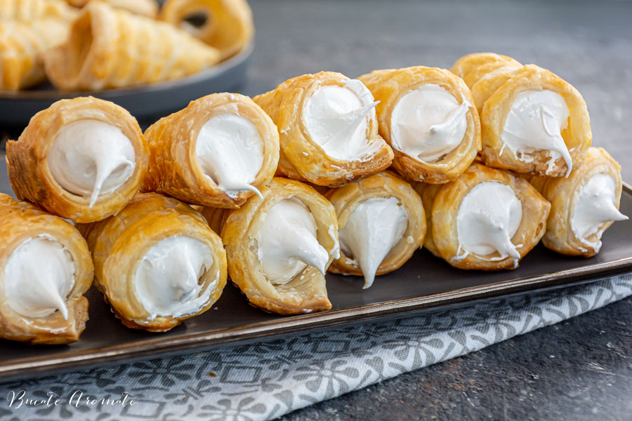 Rulouri cu bezea. Bune de lingi pe degete! | Bucate Aromate
