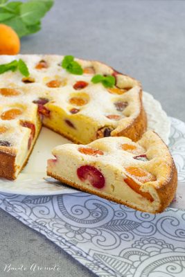 prajitura cu iaurt si fructe