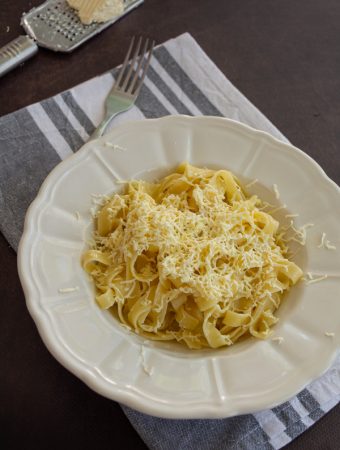 Cele mai simple paste cu brânză