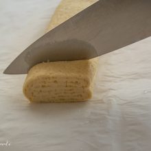 tăiem foietajul în fâșii