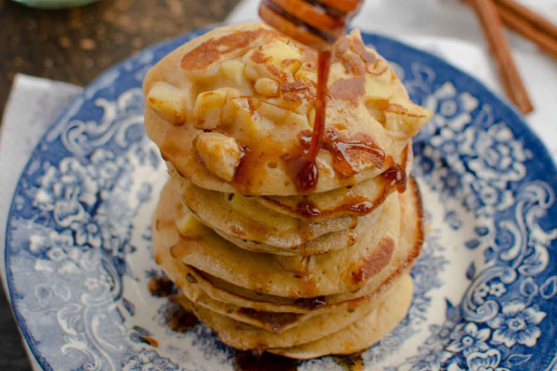 pancakes clatite cu mere