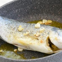 dorada prajita in tigaie