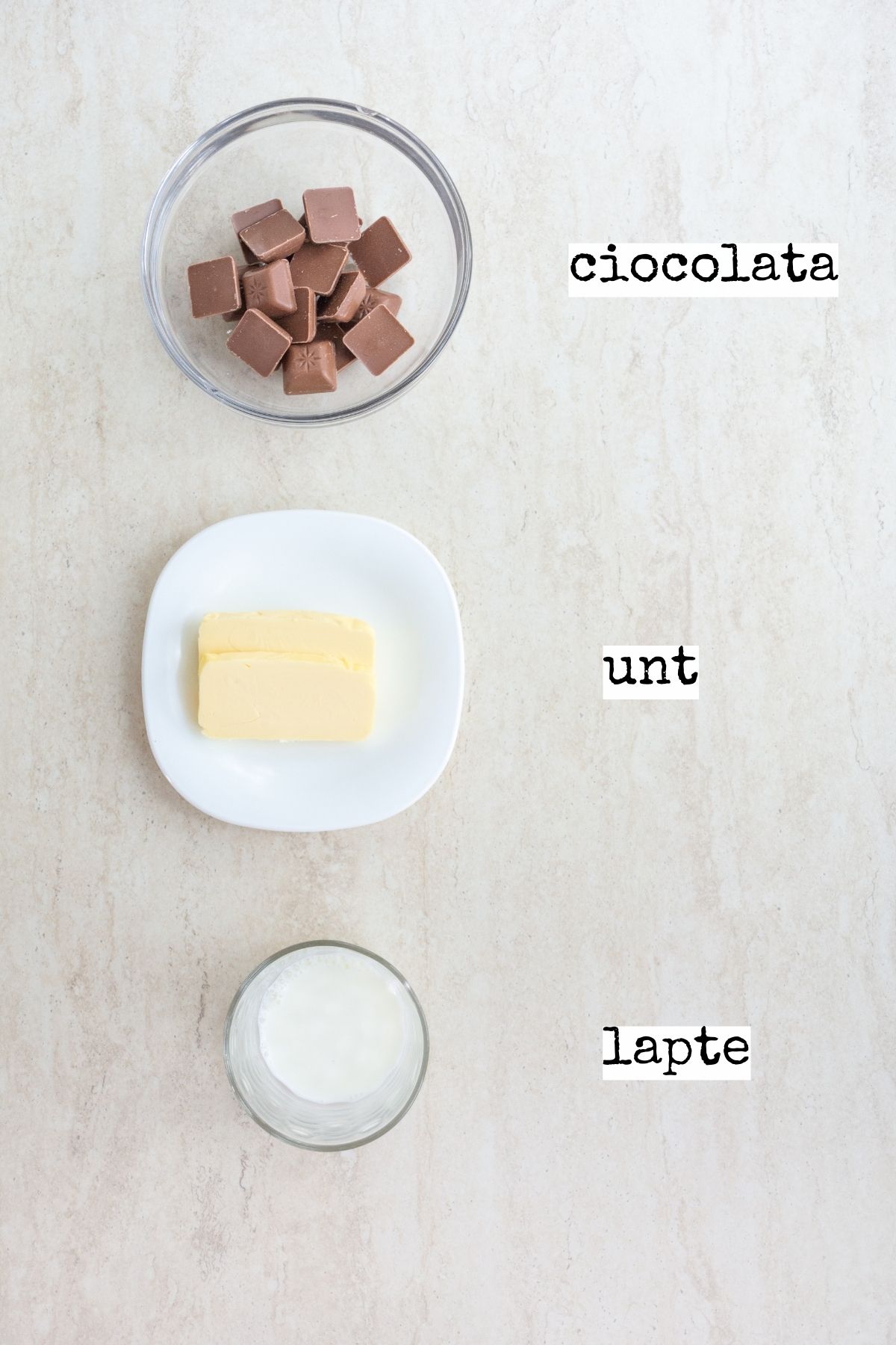 ingrediente glazura de ciocolata pentru prajitura cu foi fragede