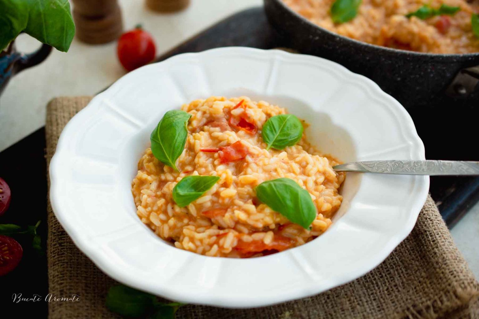 Superbra Risotto Risotto cremos cu roșii și mozzarella - rețeta italiană ușoară și ...