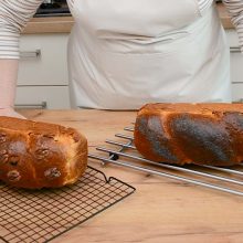 cozonaci fara framantare la racit pe gratare metalice