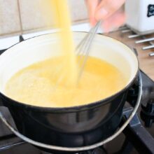 preparare mămăligă pentru rețeta de bulz la cuptor sau la air fryer