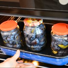 sterilizare borcane cu prune fara zahar la cuptor