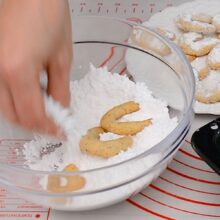 cum se pudreaza cornuletele semiluna cu zahar