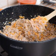 carne gatita pentru sos Bolognese