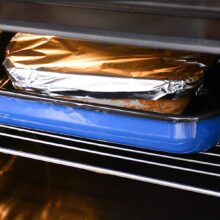 coacere lasagna italiana in cuptor cu folie de aluminiu