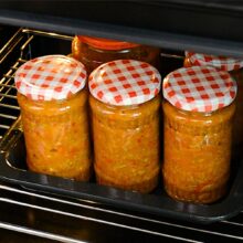 borcane cu zacusca sterilizate in cuptor