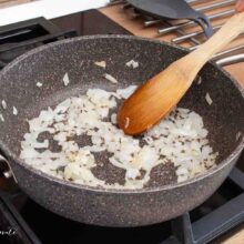 ceapa calita pentru reteta de taietei cu varza