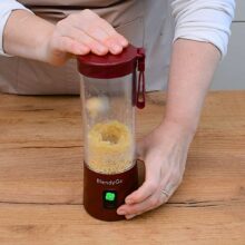 mixare galbenusuri fierte tari pentru preparare maioneza la blender
