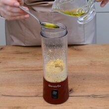 preparare maioneza la blender portabil