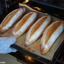 patru franzele de casa in tava, abia scoase din cuptor