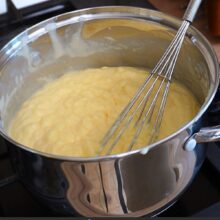 cum se fierbe crema fina de vanilie pentru prajituri