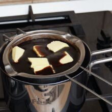 cuburi de unt in glazura de ciocolata topita