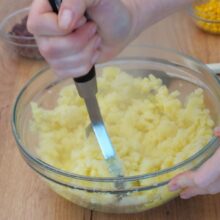 pasare cartofi fierti pentru piure