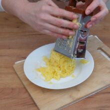 cartof ras și stors pentru compozitie de drob cu carne tocata fara organe