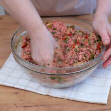 framantare amestec de carne tocata, oua, cartof si legume pentru drob fraged