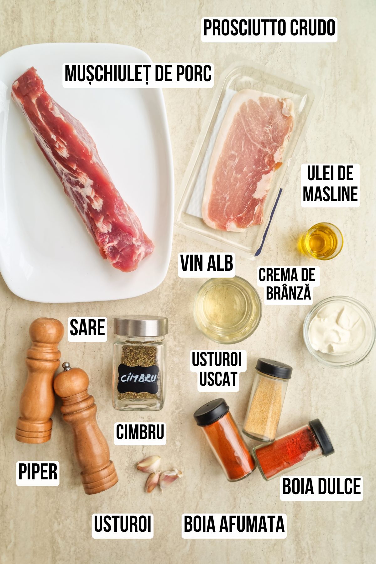Ingrediente pentru ruladă mozaic din mușchiuleț de porc: mușchiuleț crud, prosciutto crudo, cremă de brânză, ulei de măsline, vin alb, boia dulce, boia afumată, usturoi, cimbru, sare și piper