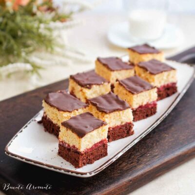 Prăjitura Zi și Noapte cu blat de cacao, blat simplu, gem de prune și glazură de ciocolată